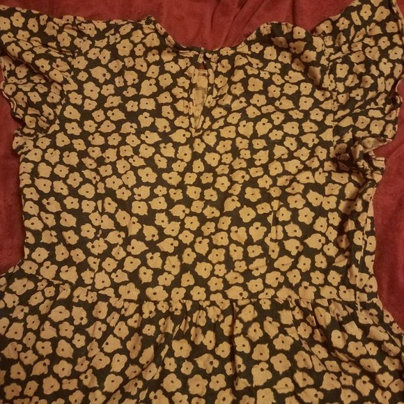 Who What  Wear - Orange and Black flower shirt - Picture 2 of 3